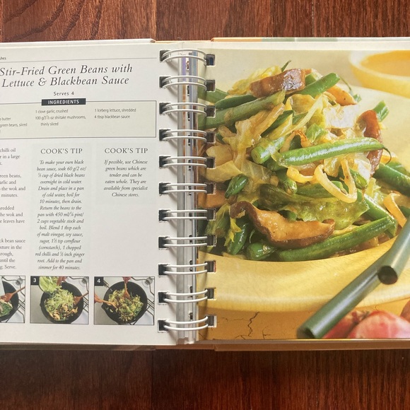 Wok & Stir-fry Cookshelf Cookbook - Picture 14 of 16